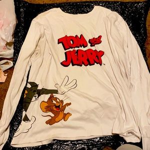 Xxl tom and jerry long sleeve used a couple times.